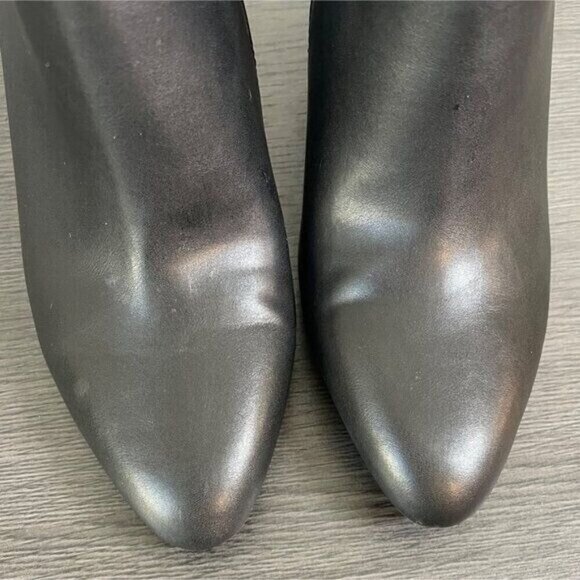 Vince Camuto Coorin Black Leather Ankle Boots 9.5 Gold Zip Block Heel Timeless - Picture 3 of 12